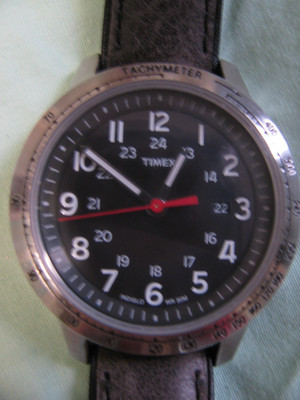 Timex Men's ~ Genuine Leather Strap ~ WR 30M ~ CR2016 Cell ~ Works Great