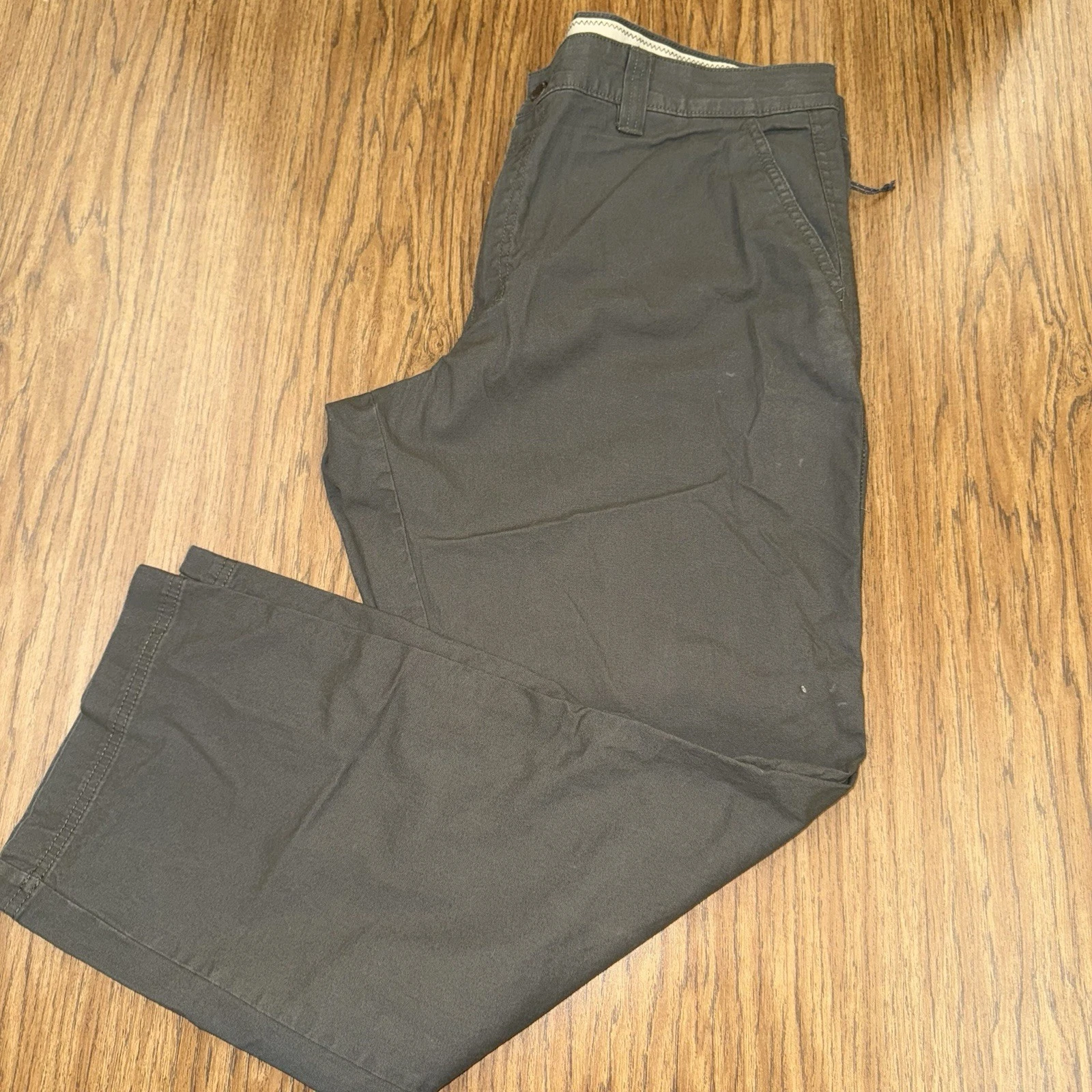 Columbia Omni Shield 38 X 30 Regular Fit Cotton Canvas Olive Khaki Pants