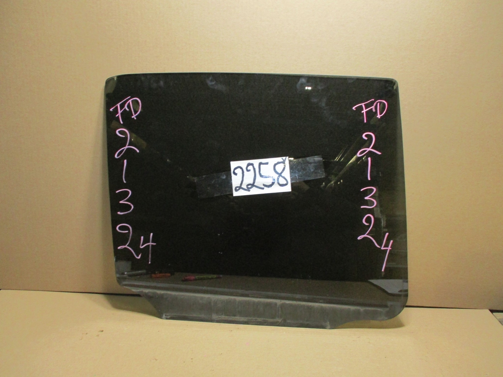 01 02 03 04 05 06 07 Toyota Sequoia REAR PASSENGER Side Door Glass USED #2258-V