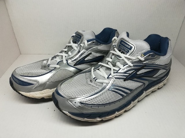 13 extra wide shoes