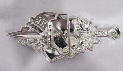 Love Hurts Arrow Through The Heart Belt Buckle - Picture 4 of 6