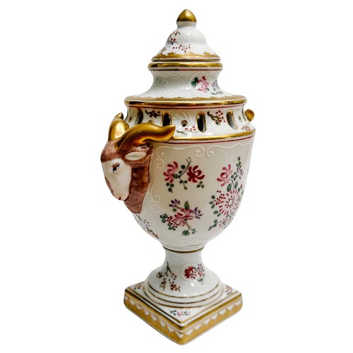 Chelsea House Ram Head Armorial Urn 8.75"H Potpourri Vase Edmé Samson Style - Picture 4 of 10