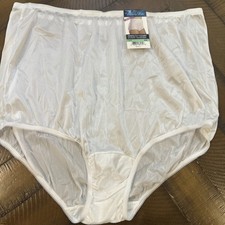 Vanity Fair Perfectly Yours Brief Panties Nylon 15712 Star White NWT Size 8/XL