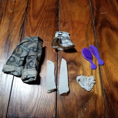 New ListingVintage Barbie Clothes/Accessories DSN