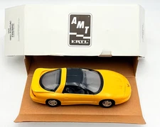 AMT ERTL - Sunfire Yellow 1993 Pontiac Firebird Promo Car - 1:25 #6820