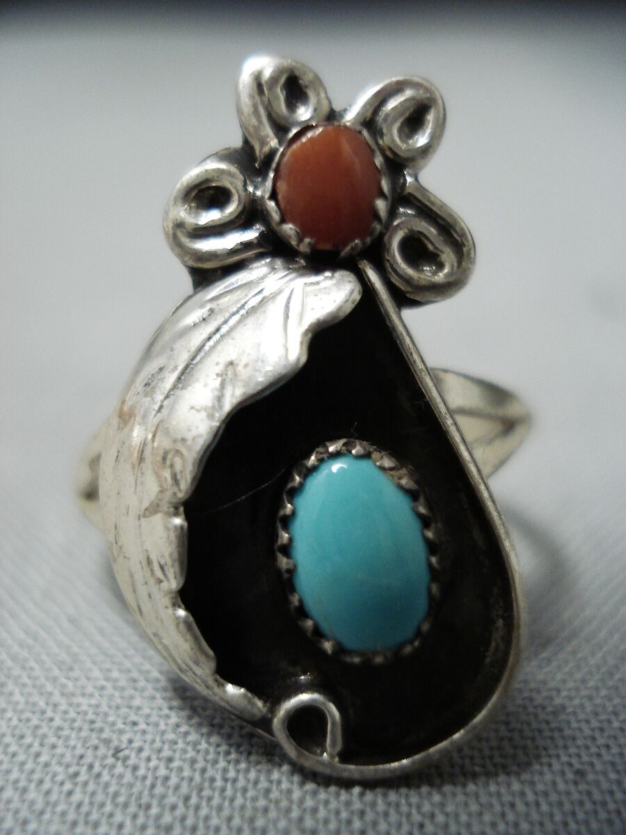 Beautiful Vintage Navajo Turquoise Sterling Silver Ring Native American Old Beautiful Vintage Navajo Turquoise Sterling Silver Ring Native American Old