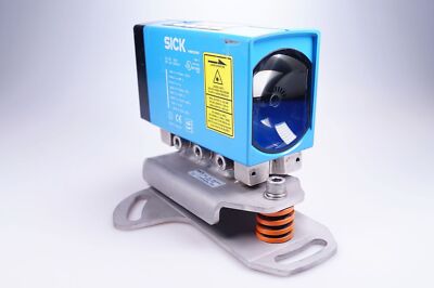 SICK Distanzsensor inkl. Ausrichteeinheit  DME5000-221  1024085