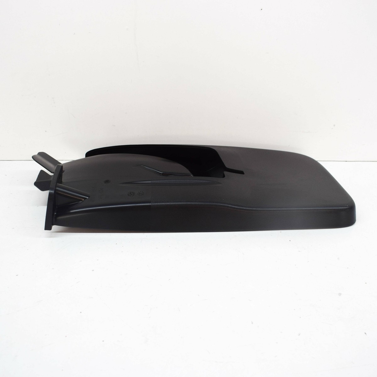 NEW MERCEDES-BENZ SPRINTER W907 REAR RIGHT MUDGUARD FLAP