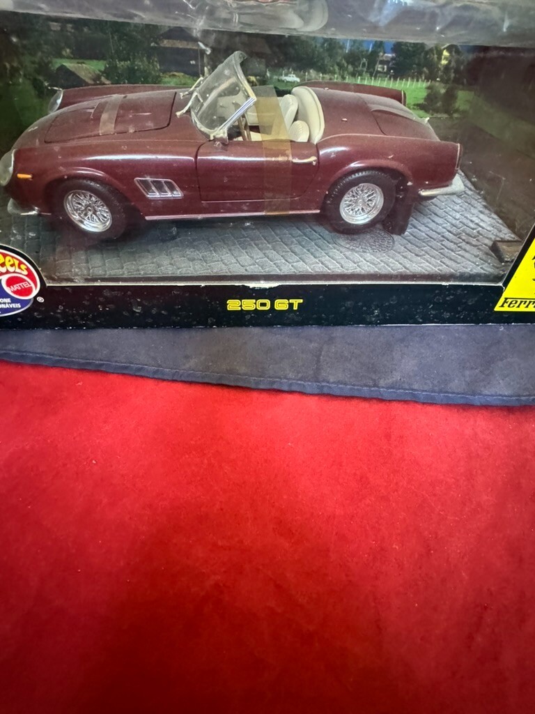 Hot Wheels 1/18 Ferrari 250 GT Spider Diecast Factory Box