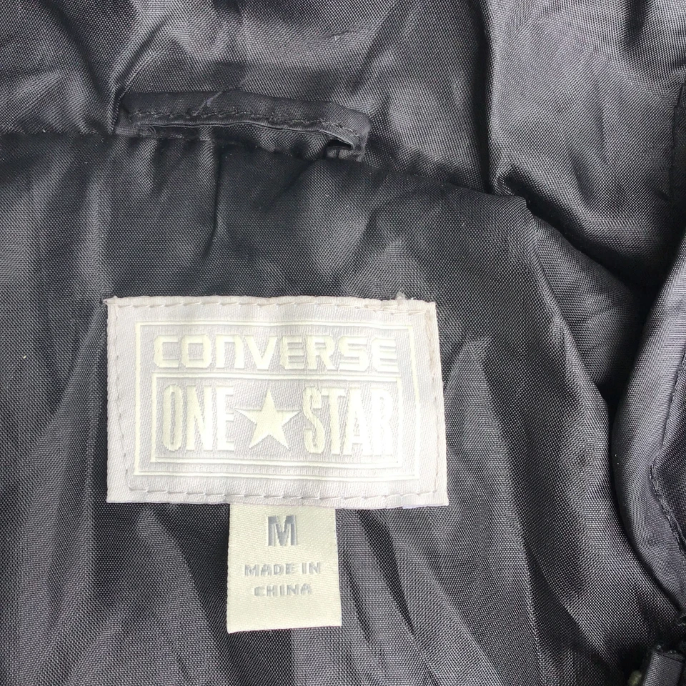 Abrigo acolchado con capucha negro mediano Converse One Star para mujer Foto 4 de 4