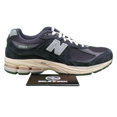 New Balance 2002R Black M2002RHO | eBay