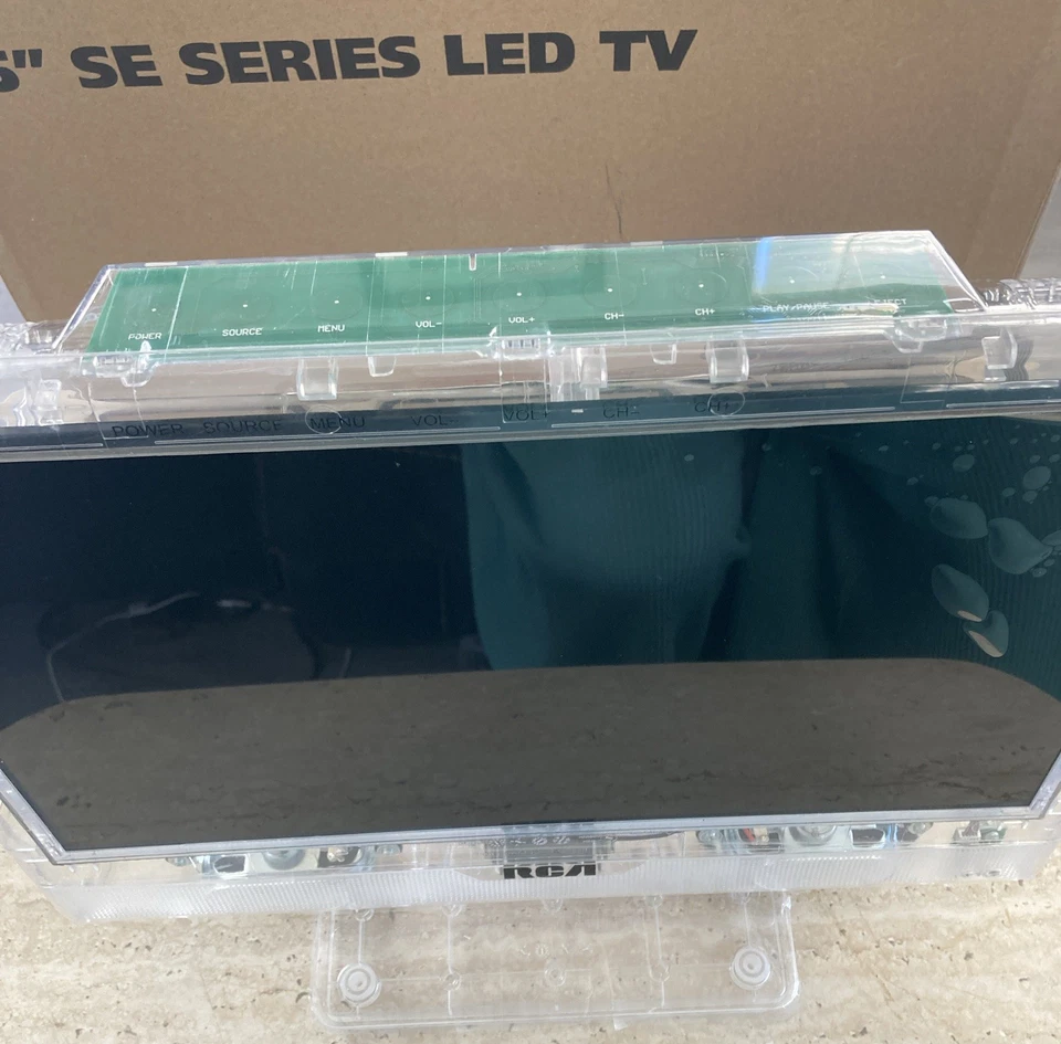 RCA J15SE820 15" Clear Television See Through Retro Prison Jail TV No Remote - Image 4 of 4