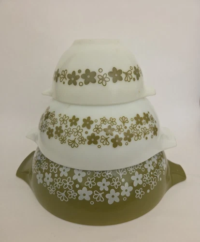 PYREX Crazy DaisySpring Blossom Cinderella Mixing Bowl Set 441, 443,  444 Green