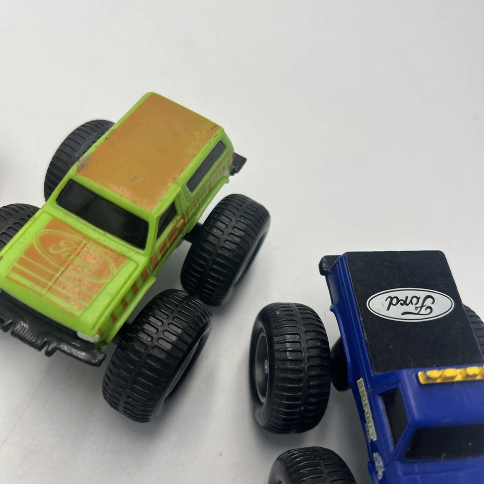 "3 Monster Truck Bigfoot McDonald's 1987 vintage juguete de plástico azul Happy Meal 3""" Foto 4 de 4