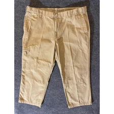 Dockers Classic Fit Khaki Beige Cargo Capri Pants Mens Size 40x29 (38x25 Fits)
