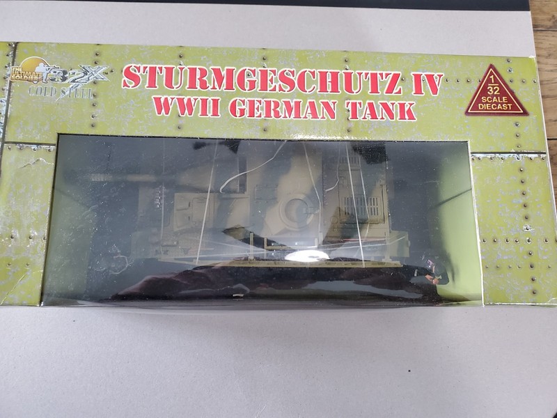 21st Century 1/32 scale Ultimate Soldier WWII German Sturmgeschutz IV in box 