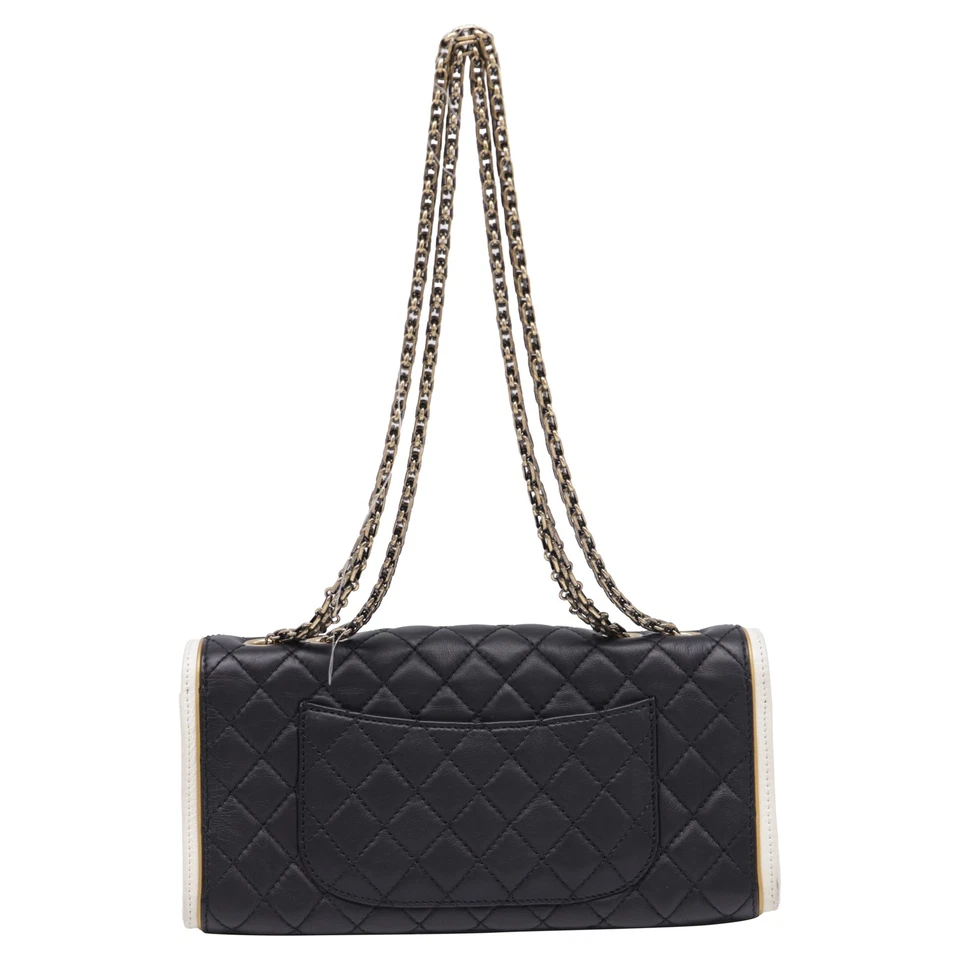Bolso de Hombro Chanel Acolchado Cadena Twist-Lock En Cuero Mujer Negro Talla Única Foto 4 de 4