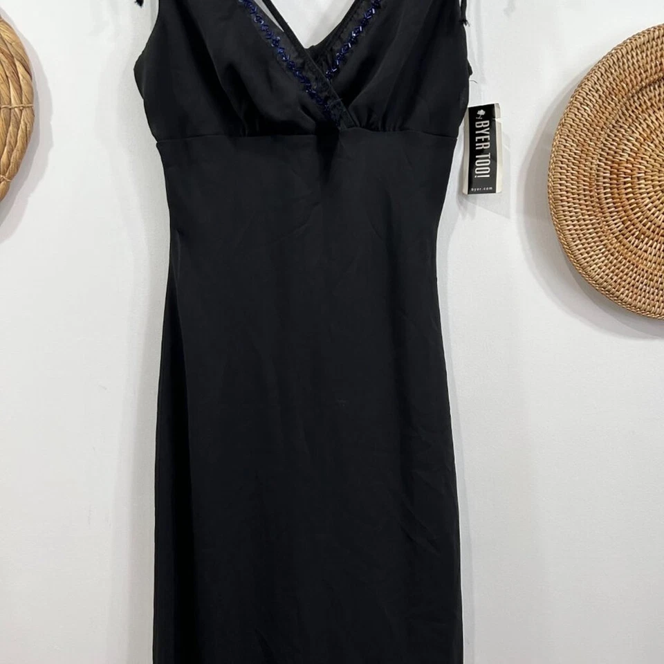 NUEVO CON ETIQUETAS Vintage Y2K 2000s ¡EL COMPRADOR TAMBIÉN! Maxi Vestido Negro Cuello en V Cuentas Sin Mangas 11 Foto 4 de 4