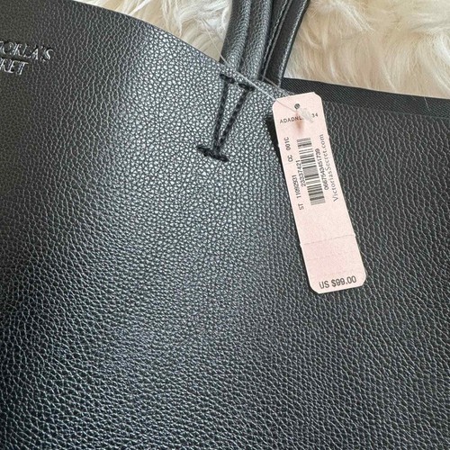 Neu mit Etikett Victoria's Secret Tragetasche schwarz aus Leder mit Charm abnehmbarer Schlüsselanhänger - Bild 5 von 9