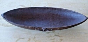 vintage WOOD CEREMONIAL SERVING BOWL, TAMI ISLANDS, PAPUA NEW GUINEA 23" Long