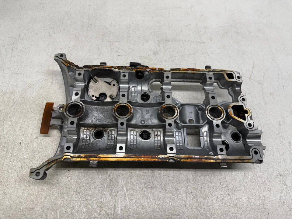 Cubierta de válvula de motor Volkswagen CC P410139 2009-2012 2,0 L 06H103475G fabricante de equipos originales Foto 3 de 4