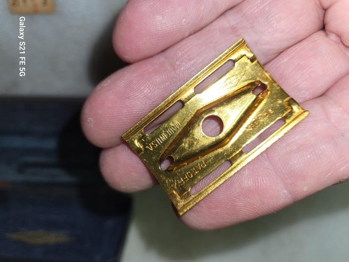 Very Nice Unused ?? Gillette Aristocrat Gold Plated Safety Razor - Picture 9 of 17