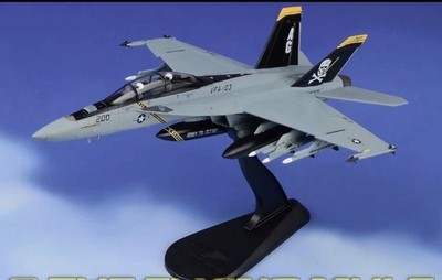 HOBBY MASTER 1:72 F/A-18F SUPER HORNET 