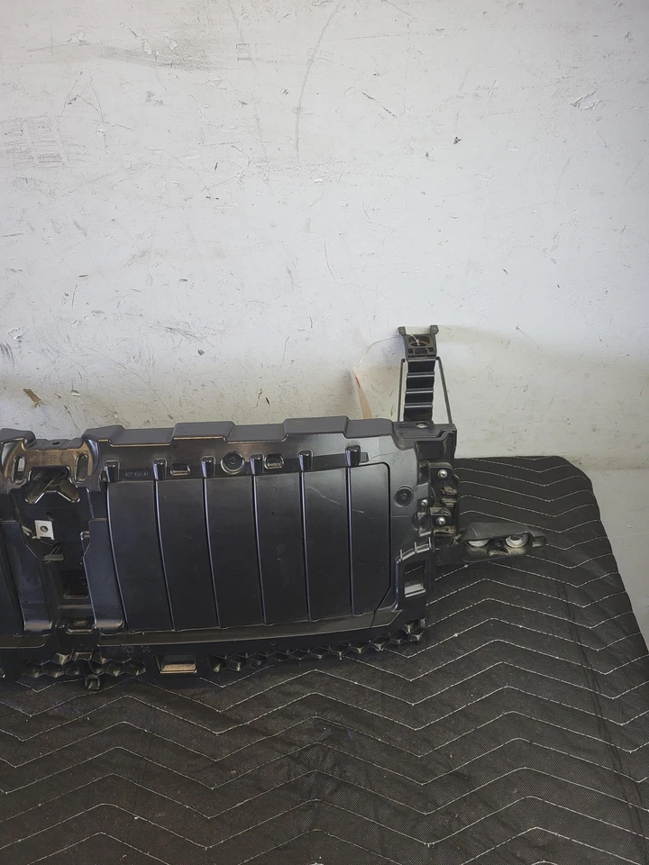 Radiador delantero BMW usado OEM parrilla superior obturador de aire 2023-2024 430Xi Gran Coupé Foto 3 de 4