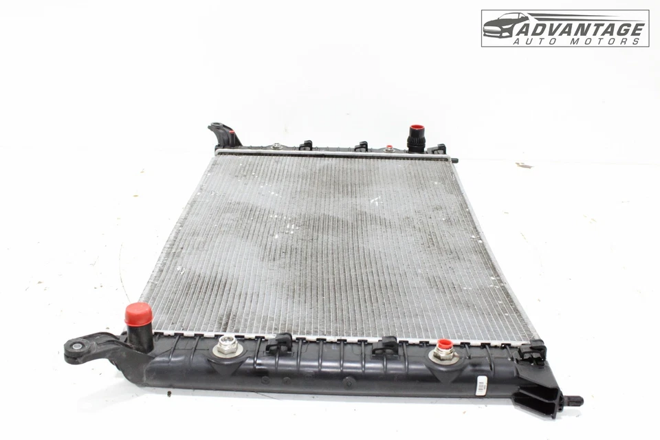 Chevrolet Silverado 2500 HD 2011-2019 6,0 L motor refrigerante radiador OEM Foto 4 de 4