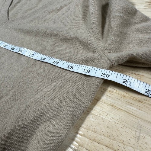 Vince Cashmere Weekend V-Neck Sweater Camel Women's Size Small NWT - Picture 9 of 10