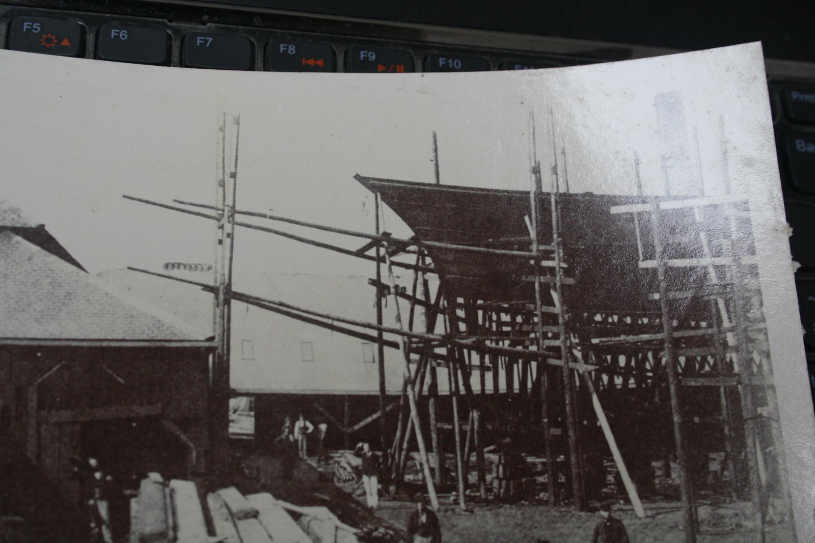 Picture 4 of 8