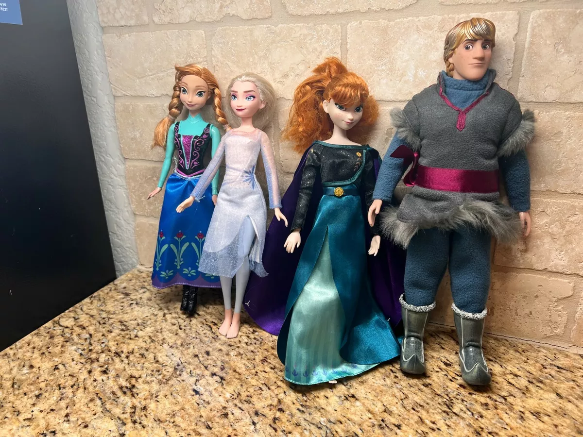 Frozen VS Barbie, Barbie, Elsa, Anna, Ken and More!