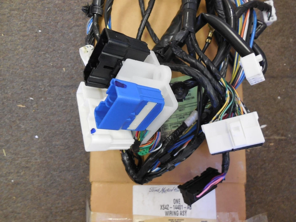 NUEVO OEM 1999 2000 FORD ESCORT 2,0 L ARNÉS DEBAJO DEL TABLERO XS4Z-14401-AB Foto 2 de 3