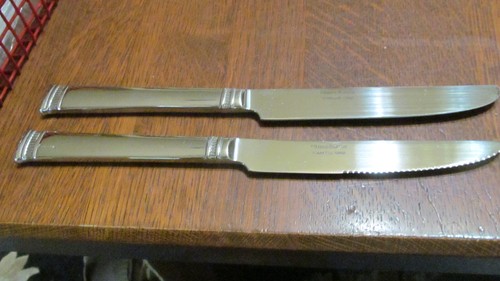 *40 PCS REED & BARTON WINTHROP RARE Glossy 18/8 Stainless Flatware - Picture 6 of 7