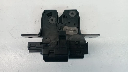 Tronco Portellone Serratura Fermo Attuatore per Nissan Note Rogue 90502CA00C 905021BA0A,Durevole Blocco Bagagliaio Auto Posteriore Portellone Serratura Accessori