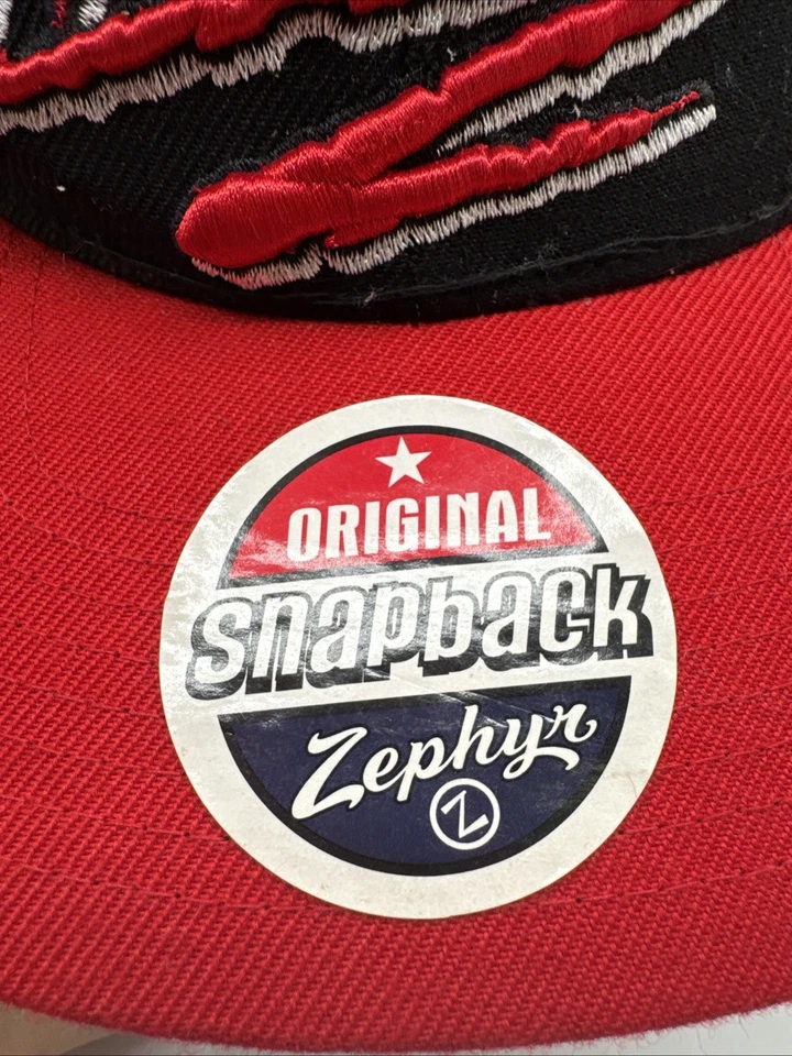 New with Tag NHL Montreal Canadiens Snapback Hat Cap Black & Red Zephyr - Image 2 of 4