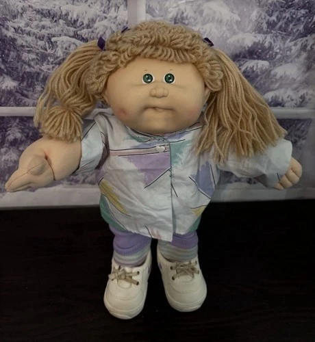 Hasbro cabbage patch hm# 18 poseable Doll wheat double pony cpk outfit