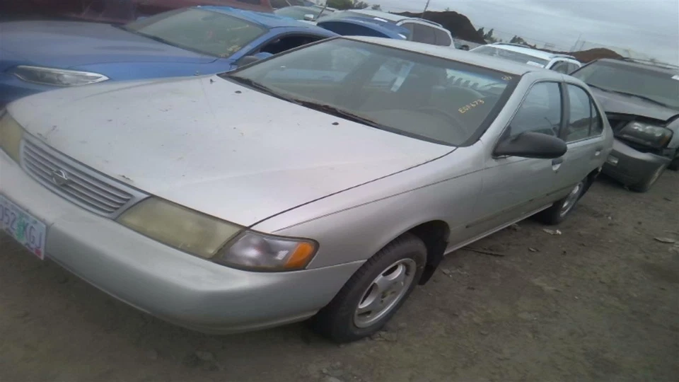 Used Front Left Door Window Regulator Front fits: 1995 Nissan Sentra 4 Dr electr Foto 3 de 4