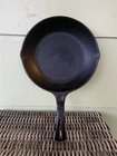 Vintage Wagner Ware Cast Iron 9 Inch Chef Skillet # 1386D Thumb Handle Pour 1386