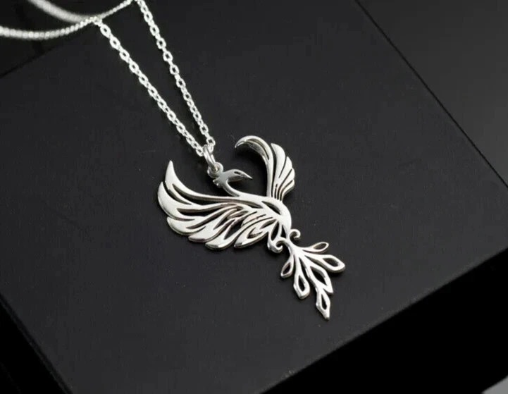 Colgante con dije de belleza de pájaro Fénix enchapado en oro blanco de 14 quilates en plata de ley 925 Foto 4 de 4