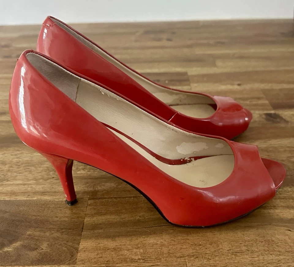 Nine West Red Patent Kelsyo Peep Toe Pumps Heels Size 6 - Image 2 of 4