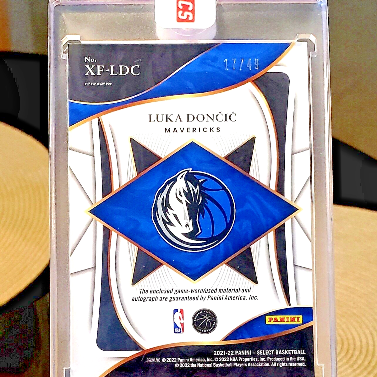 Luka Doncic - 2021 Select X-Factor Memorabilia Signatures Purple 