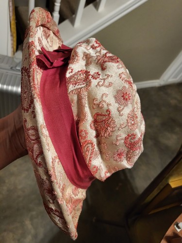1960's Paisley Print Ladies Vintage Metallic Pink Bendy Brim Union Made Hat - Picture 3 of 7
