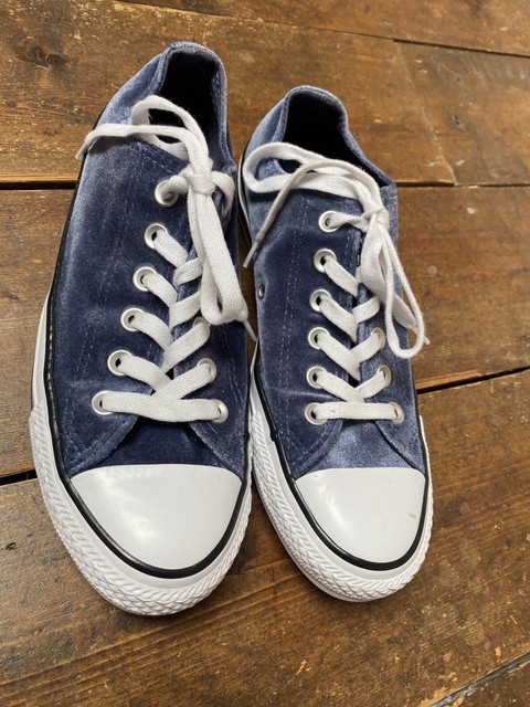 Converse All Star Velvet Trainers Size 5 Low Tops Converse All Star Velvet Trainers Size 5 Low Tops