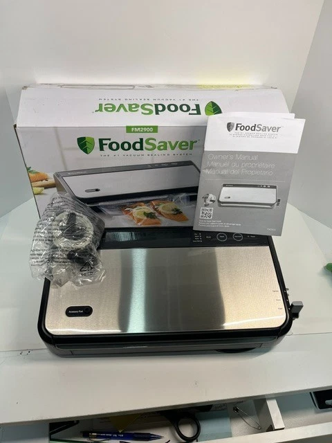 Food Saver Vacuum Sealing System. #FM2900. New Open Box. NO BAGS.