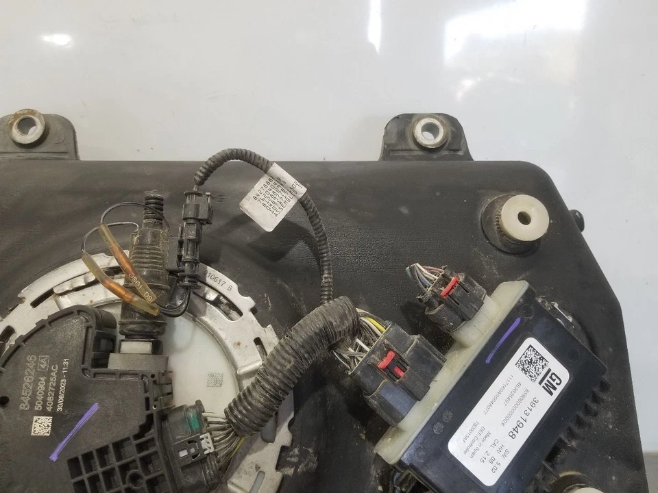 18 2018 GMC CANYON DENALI DIESEL 2.8L EXHAUST FLUID TANK 39131948 Foto 3 de 4