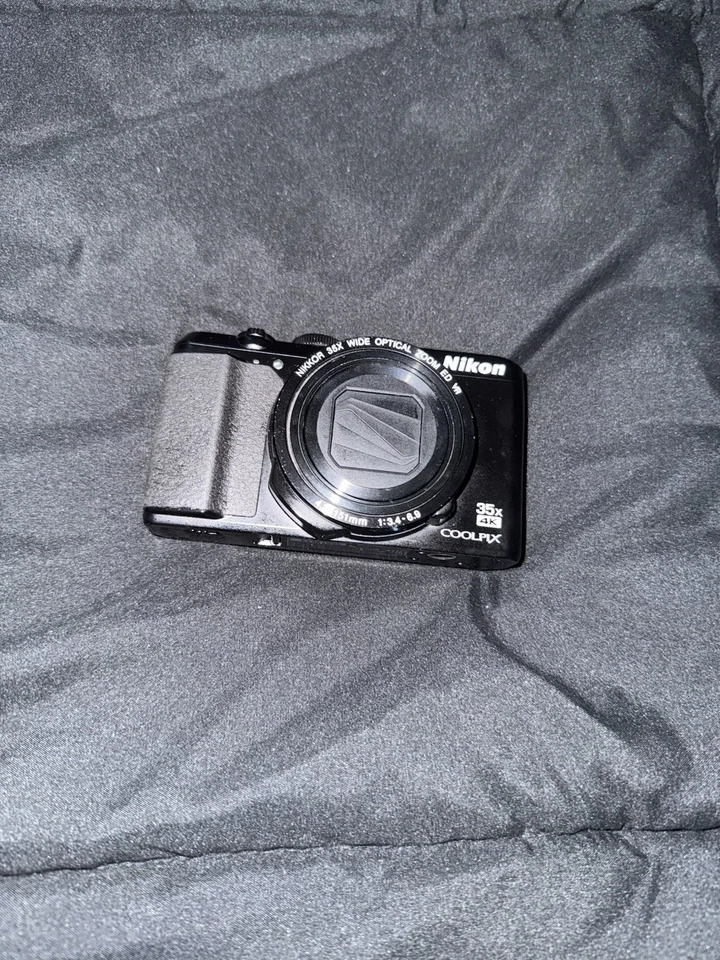 Cámara digital Nikon Coolpix A900 negra con batería y cargador probada funcionando Foto 4 de 4