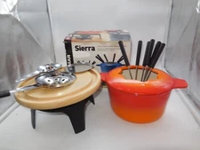 D3 Swissmar Sierra 1.6 L / 1.6 QT 11 Piece Cast Iron Meat Fondue Set Orange
