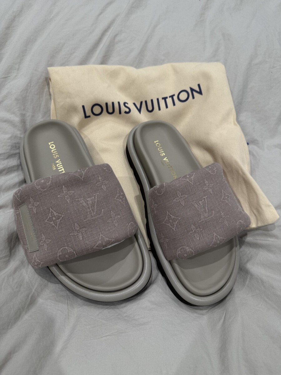 BNWB Louis Vuitton LV Pool Pillow Flat Comfort Mule sz 38 | eBay BNWB Louis Vuitton LV Pool Pillow Flat Comfort Mule sz 38 | eBay