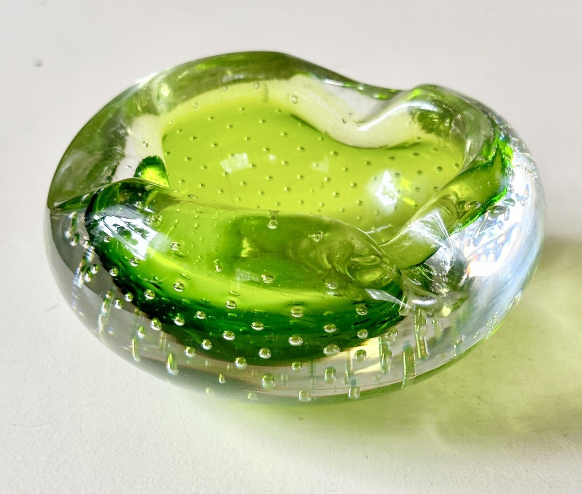 工芸品 Vetri Murano Ashtray Vintage Murano Lime Green Ashtray Controlled Bubble Swirl